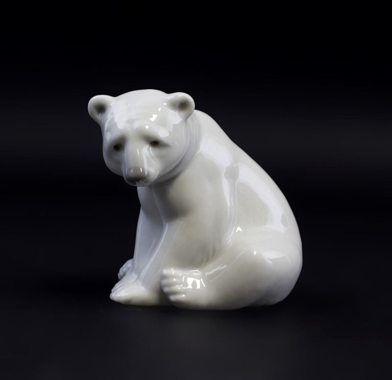 Scultura LLADRO' Orso Seduto in Porcellana Lucida Bianca