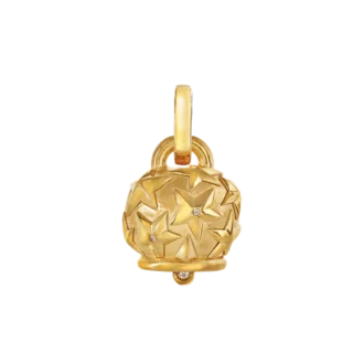 Ciondolo Chantecler Et Voilà Campanella medio con stelle sbalzate a mano, in argento dorato e diamanti taglio brillante