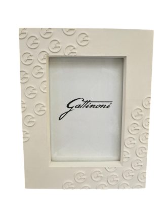 Cornice Gattinoni in polvere di marmo bianco